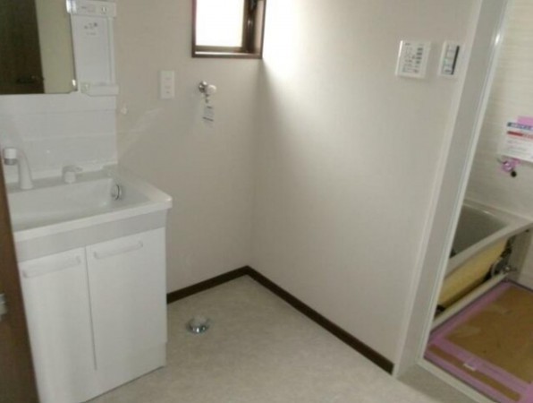 甲府市下向山町、中古一戸建ての画像です