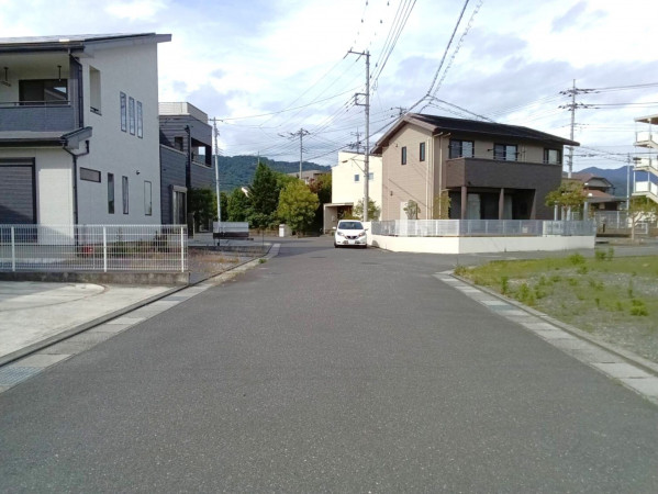 甲斐市中下条、土地の画像です