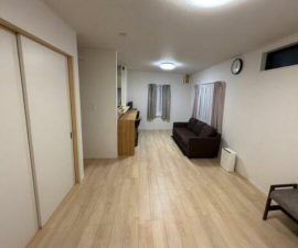 甲府市新田町、中古一戸建ての画像です