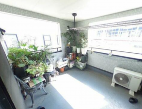 甲府市新田町、中古一戸建ての画像です