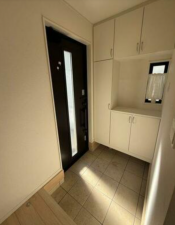 甲府市新田町、中古一戸建ての画像です