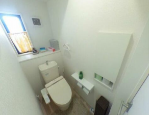 甲府市新田町、中古一戸建ての画像です