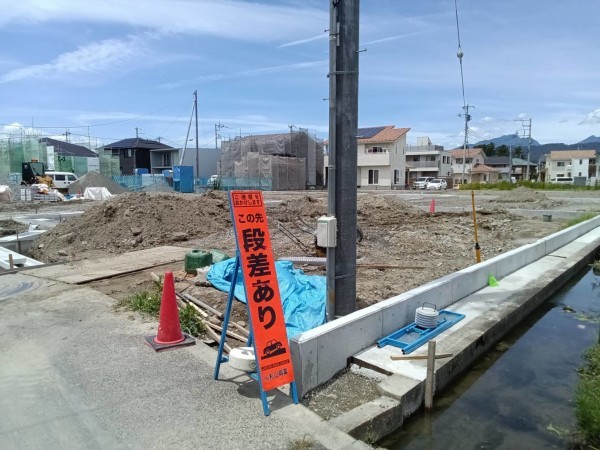 甲府市富竹、土地の画像です