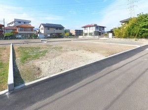 甲府市大里町、土地の画像です