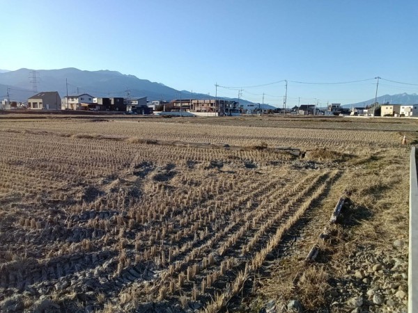 中巨摩郡昭和町西条、土地の画像です