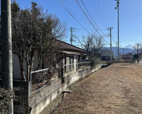 中巨摩郡昭和町西条、土地の画像です