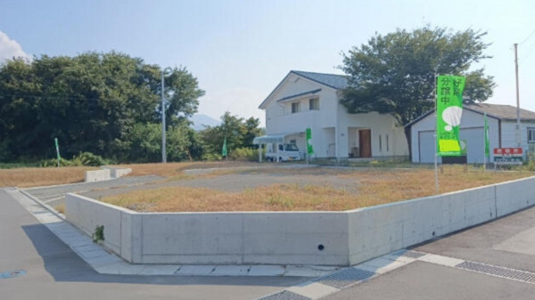甲府市下曽根町、土地の画像です