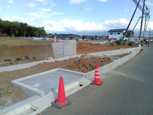 甲斐市宇津谷、土地の画像です