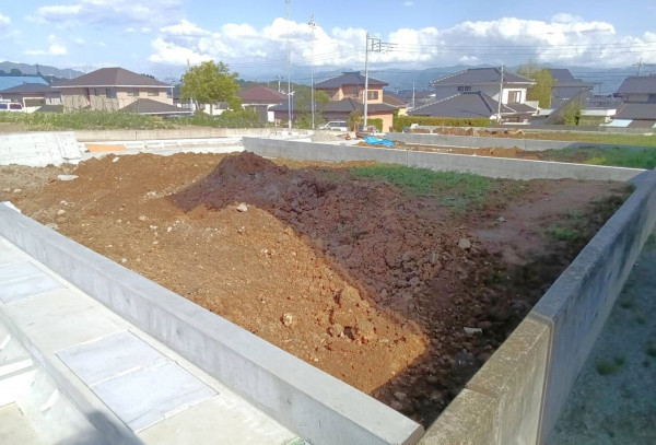 甲斐市宇津谷、土地の画像です