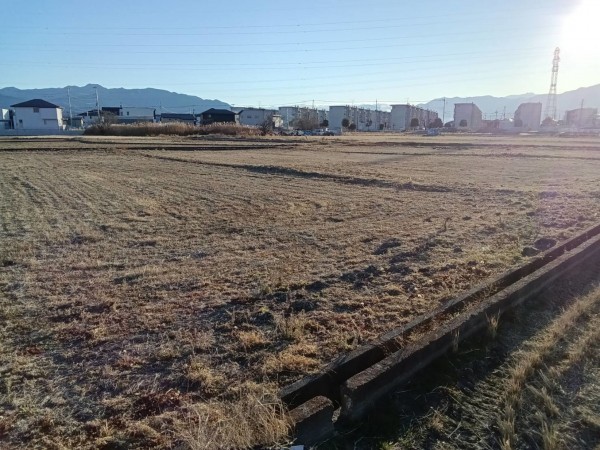 中巨摩郡昭和町西条、土地の画像です