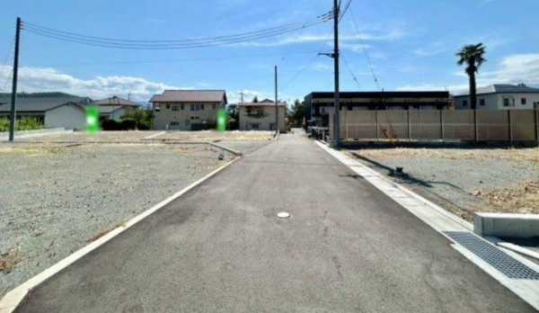 甲府市屋形、土地の画像です