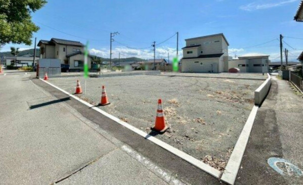 甲府市屋形、土地の画像です