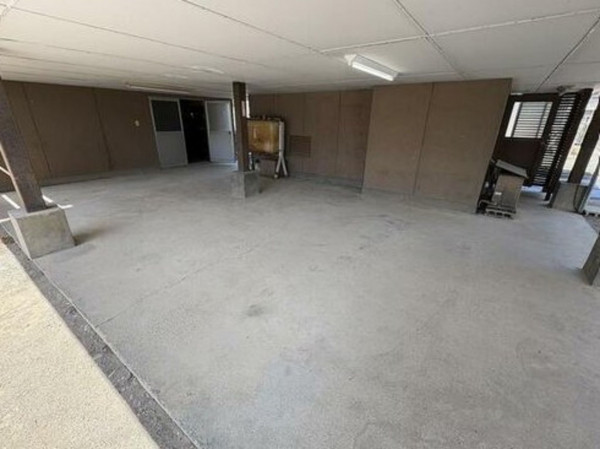 甲府市湯村、中古一戸建ての画像です