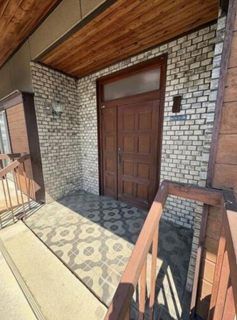 甲府市湯村、中古一戸建ての画像です