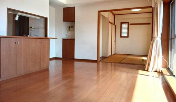 甲府市湯村、中古マンションの画像です