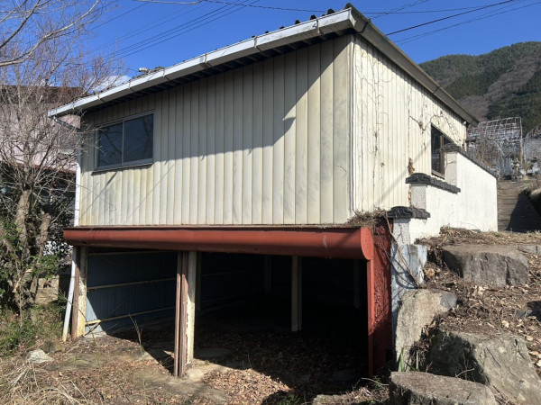 甲州市塩山下萩原、土地の画像です