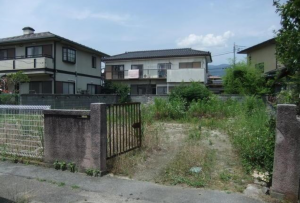 甲府市飯田、土地の画像です
