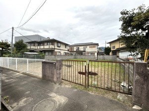 甲府市飯田、土地の画像です