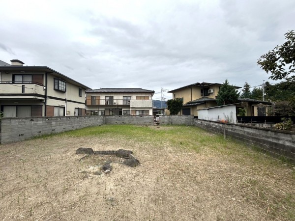 甲府市飯田、土地の画像です