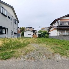 甲府市貢川、土地の画像です