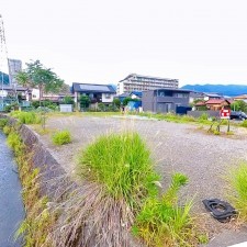甲府市塩部、土地の画像です