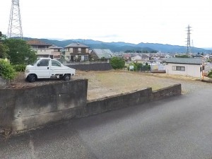 甲斐市龍地、土地の画像です