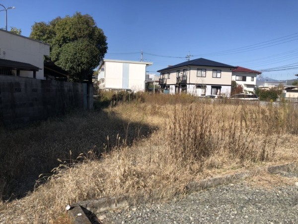 甲府市貢川、土地の画像です