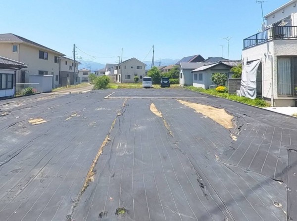 甲府市千塚、土地の外観画像です