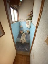 姫路市香寺町、中古一戸建てのトイレ画像です