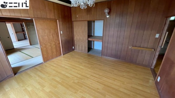 相生市山手、中古一戸建ての居間画像です
