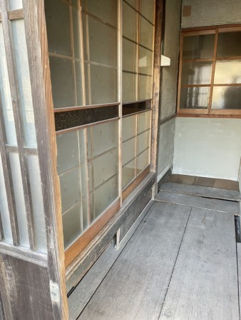 相生市旭、中古一戸建ての玄関画像です