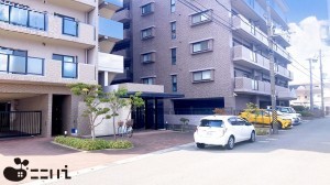 姫路市飾磨区恵美酒、マンションのエントランス画像です