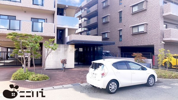 姫路市飾磨区恵美酒、マンションのエントランス画像です