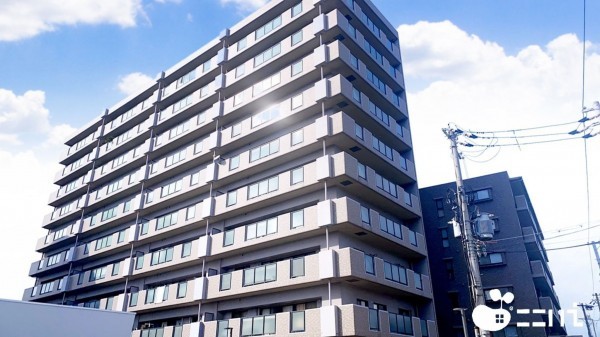 姫路市飾磨区恵美酒、マンションの外観画像です