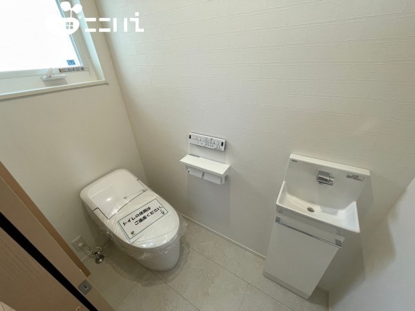 姫路市飾磨区上野田、新築一戸建てのトイレ画像です