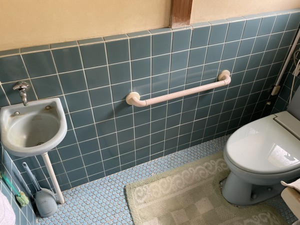 相生市旭、中古一戸建てのトイレ画像です