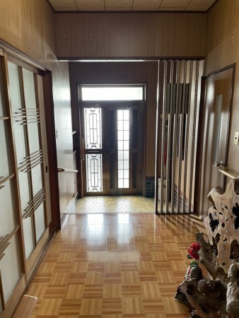 相生市旭、中古一戸建ての玄関画像です