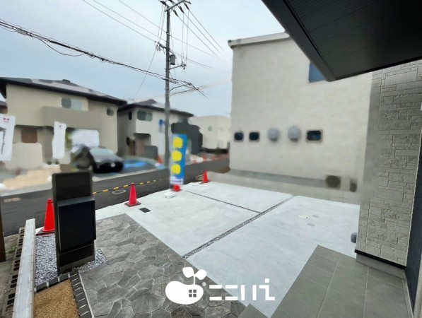 姫路市田寺、新築一戸建ての駐車場画像です