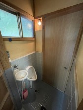 相生市佐方、中古一戸建てのトイレ画像です