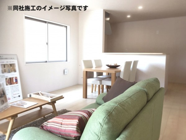 姫路市広畑区西蒲田、新築一戸建ての居間画像です