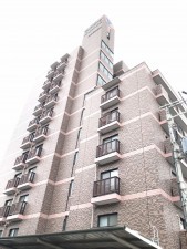 姫路市飾磨区清水、マンションの外観画像です