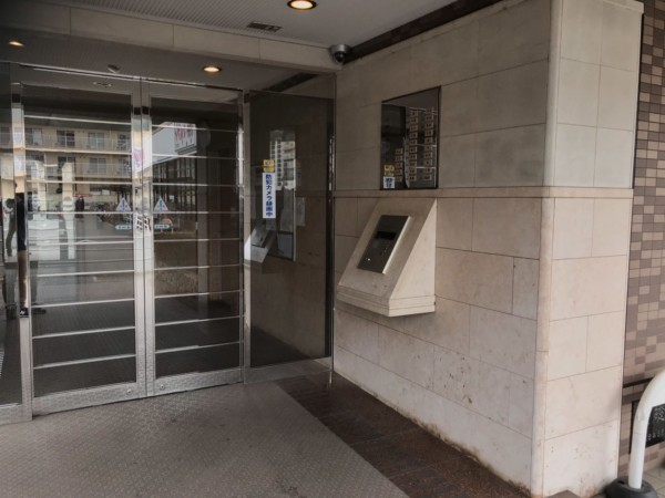 姫路市飾磨区清水、マンションのエントランス画像です