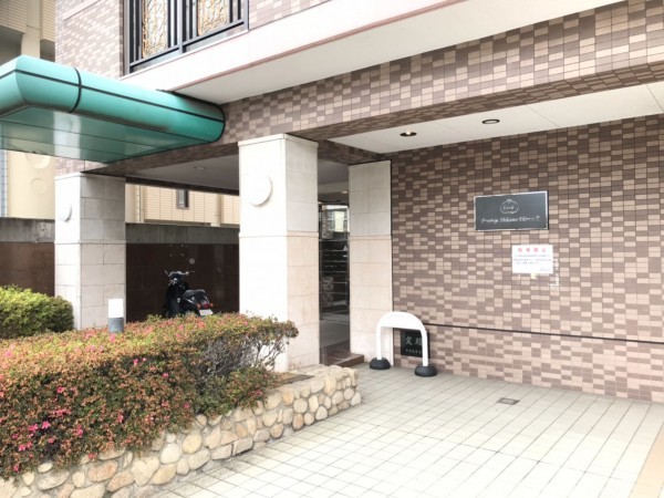 姫路市飾磨区清水、マンションのエントランス画像です