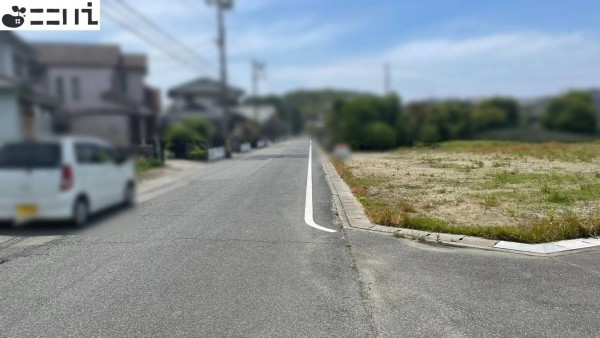 たつの市御津町苅屋、土地の前面道路を含む現地写真画像です
