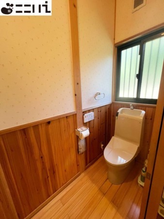 たつの市新宮町宮内、中古一戸建てのトイレ画像です