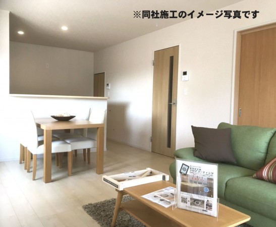 姫路市大津区長松、新築一戸建ての居間画像です