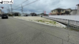 揖保郡太子町糸井、土地の前面道路を含む現地写真画像です