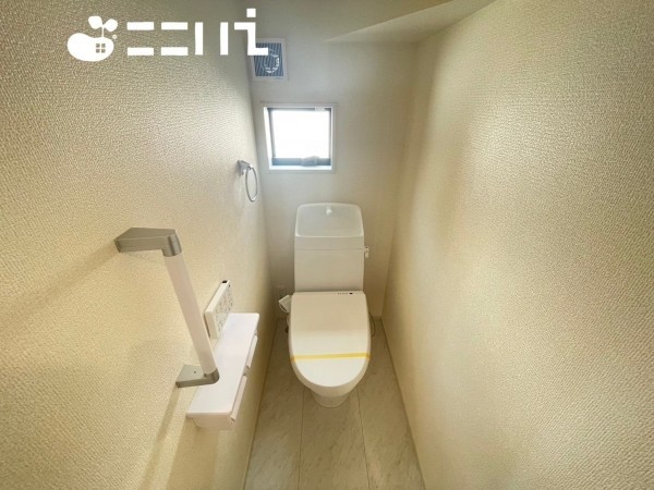 姫路市大津区長松、新築一戸建てのトイレ画像です