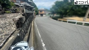 たつの市神岡町沢田、中古一戸建ての前面道路を含む現地写真画像です