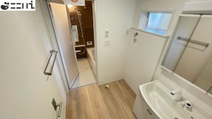 相生市佐方、新築一戸建ての洗面画像です